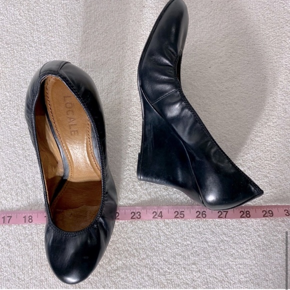 Locale Black Leather Round Toe Wedges 37 - Picture 12 of 13